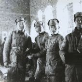 1938 年，“鲁艺木刻工作团”成立，左起：彦涵、华山、胡一川、罗工柳